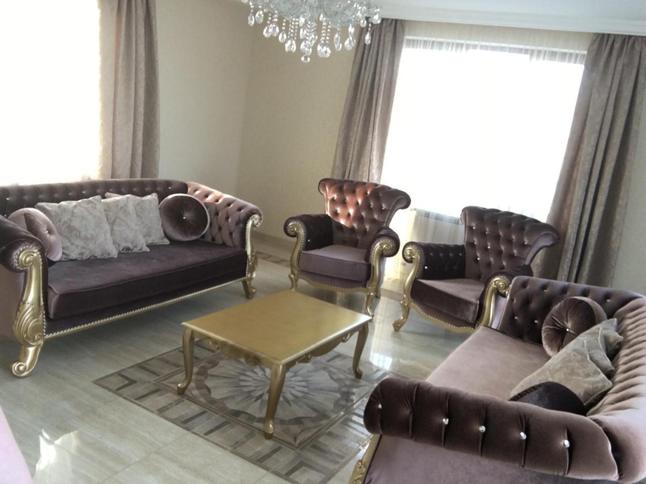 Lesya With Terrace Daire Tiflis